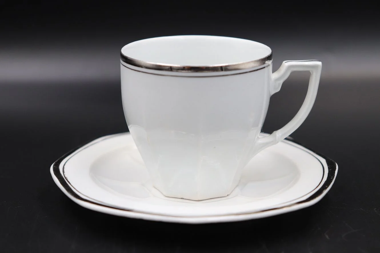 カップ＆ソーサー｜1930年代 八角形の白×シルバー