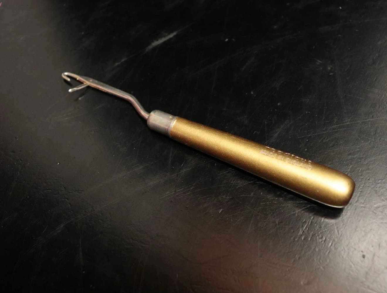 ラッチフック編み針|1980年代 ゴールドの持ち手 16.5cm