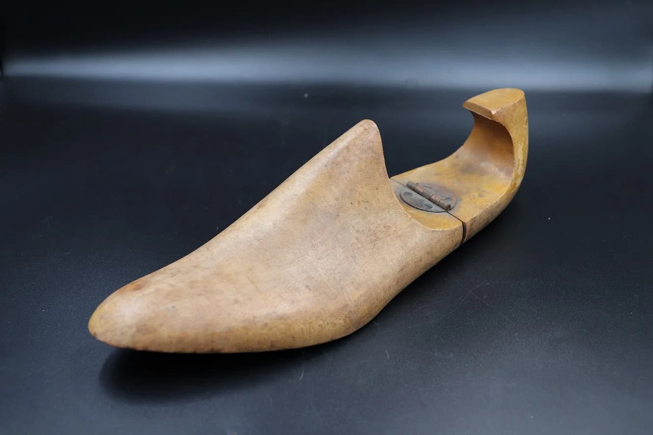 シューツリー|木製 甲を押し出す紳士靴用 24.5cm