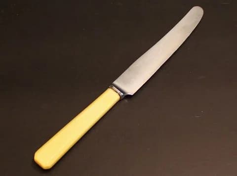 デザートナイフ｜1980年代 クリームイエローの柄 20cm