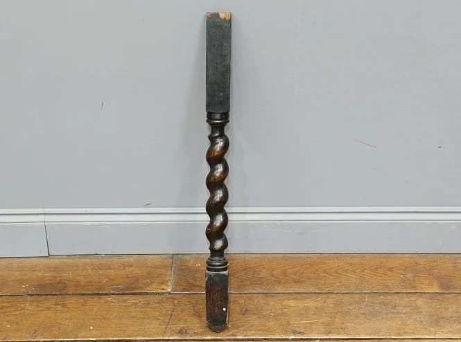 ウッドパーツ｜オーク・1930年代 上部が黒いバーリーツイスト脚 64cm
