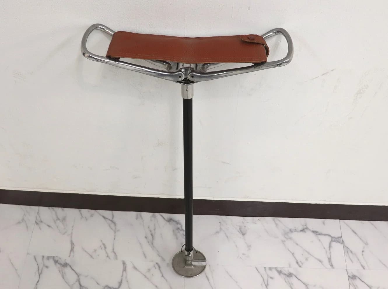シューティングスティック｜レザーの座面付き 85cm