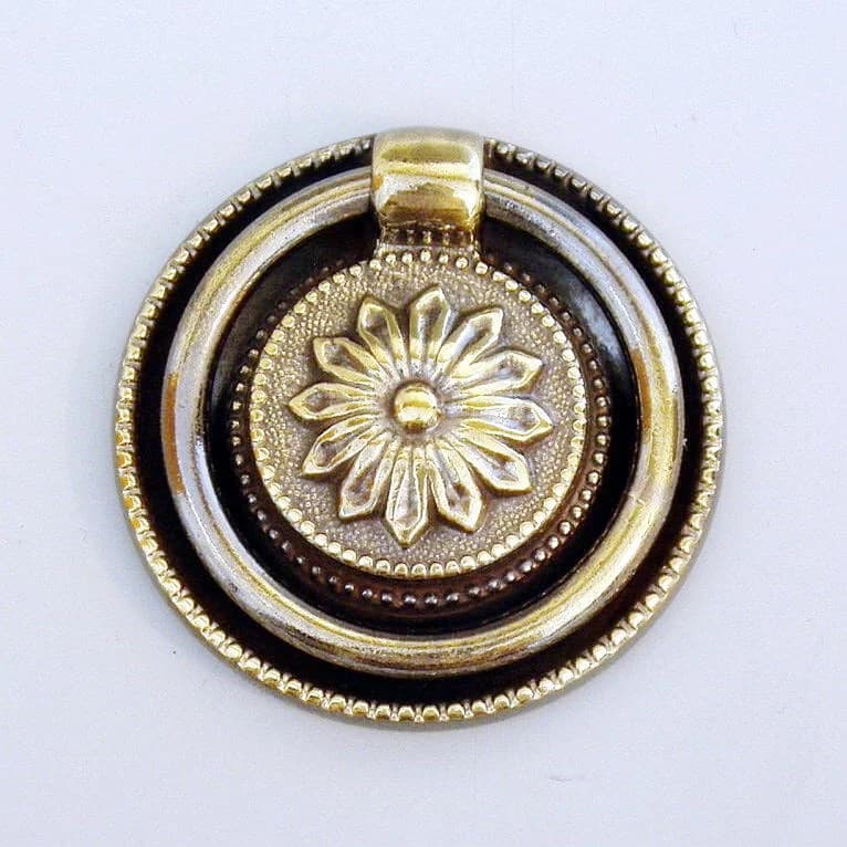 リングハンドル｜真鍮 菊花の打ち出し 4.8cm