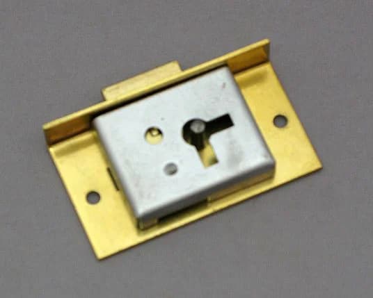 カップボードロック|真鍮 キー付き 左扉用 5.1cm