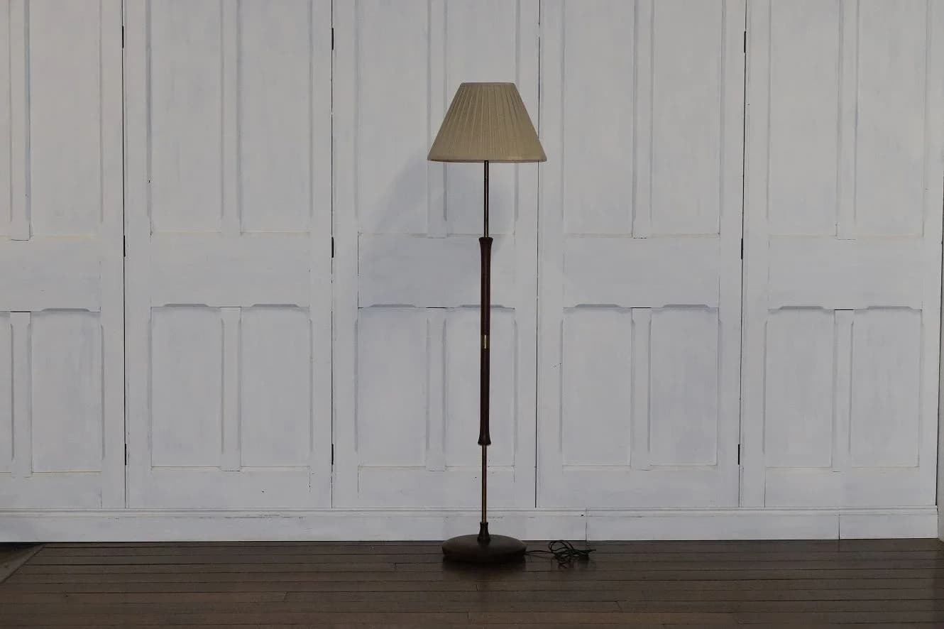 フロアスタンド|チーク材・1960年代 一本脚のシンプル 高さ144cm