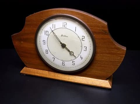 マントルクロック|チーク材・1960年代 山形のケース 24cm