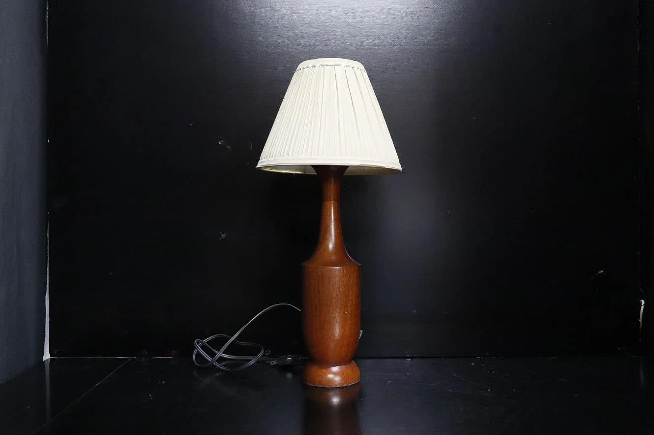 テーブルランプ｜チーク材・1960年代 きのこのような佇まい 高さ50cm