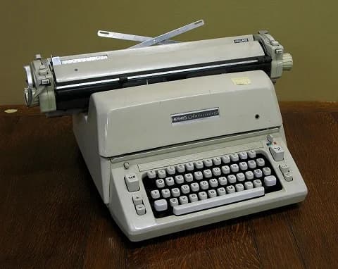 タイプライター｜1970年代 グレーの大型スチール 60cm