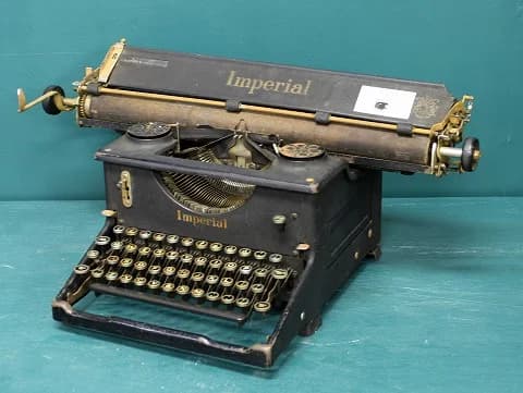 タイプライター｜1930年代 王室御用達マーク入りの黒い大型 Imperial（インペリアル）