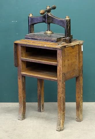 ブックプレス｜オーク材・1930年代 カウンター付き 高さ112cm