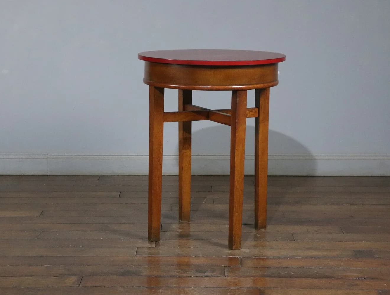 パブテーブル｜ビーチ材・1930年代 赤い円形天板 径60.5cm