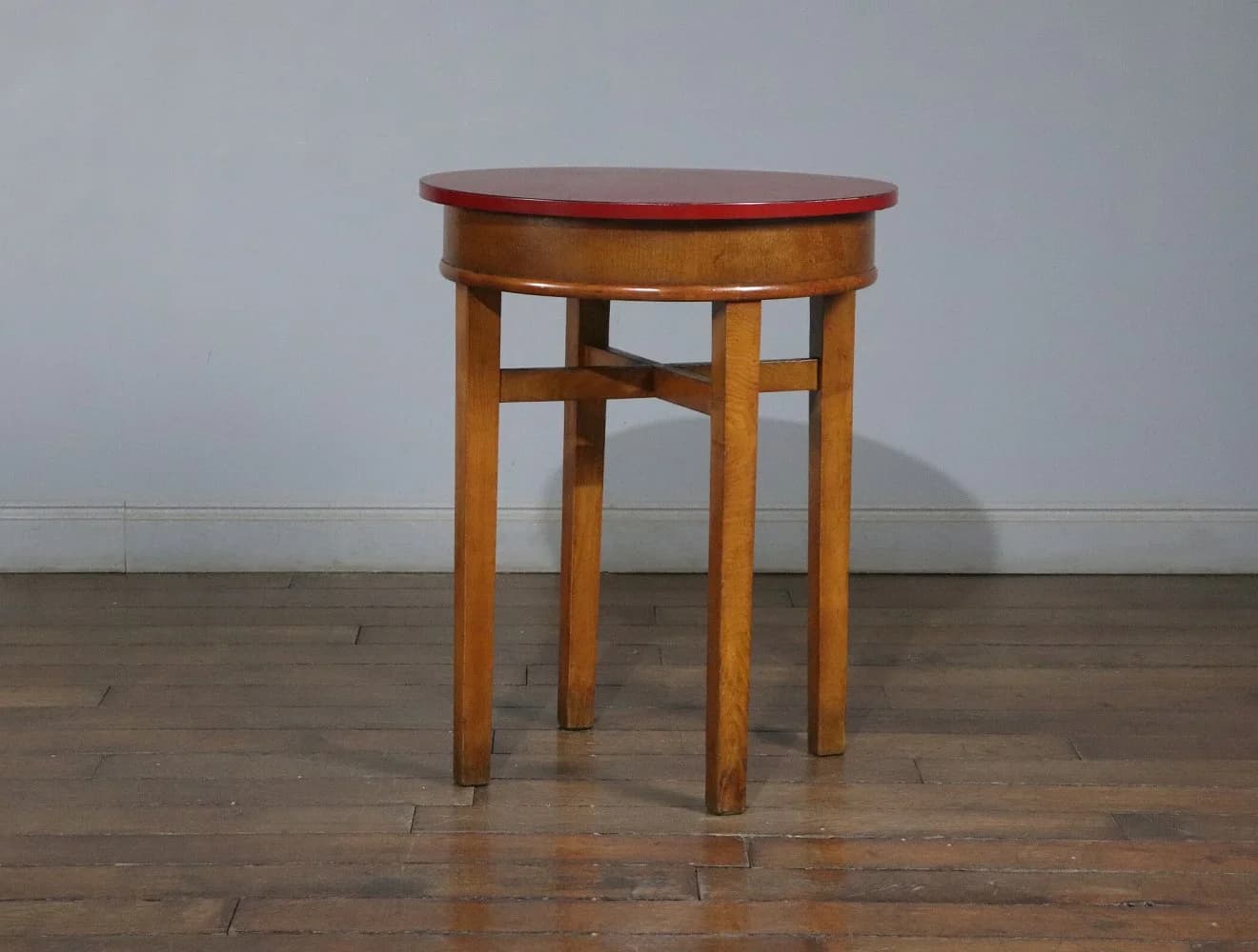 パブテーブル｜ビーチ材・1930年代 赤い円形天板 径60.5cm