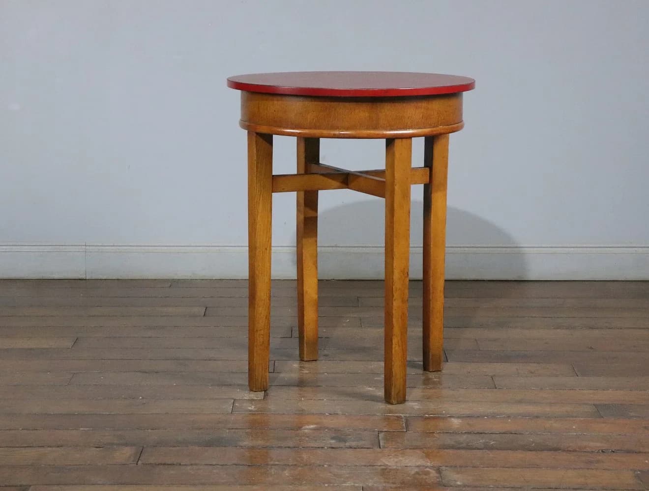 パブテーブル｜ビーチ材・1930年代 赤い円形天板 径60.5cm
