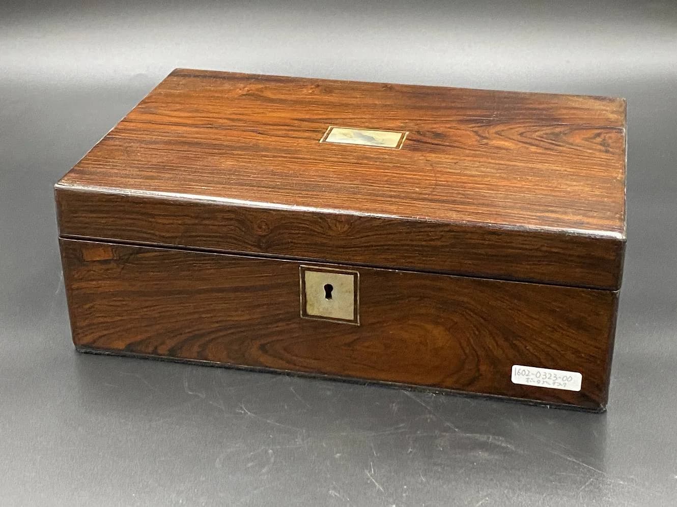 ポータブルデスク|1930年代 白蝶貝の象嵌と鍵付き 35×23cm
