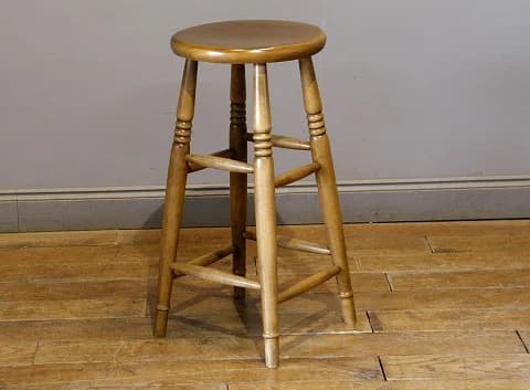 バースツール｜ビーチ材・1930年代 濃色の丸座面 高さ68cm