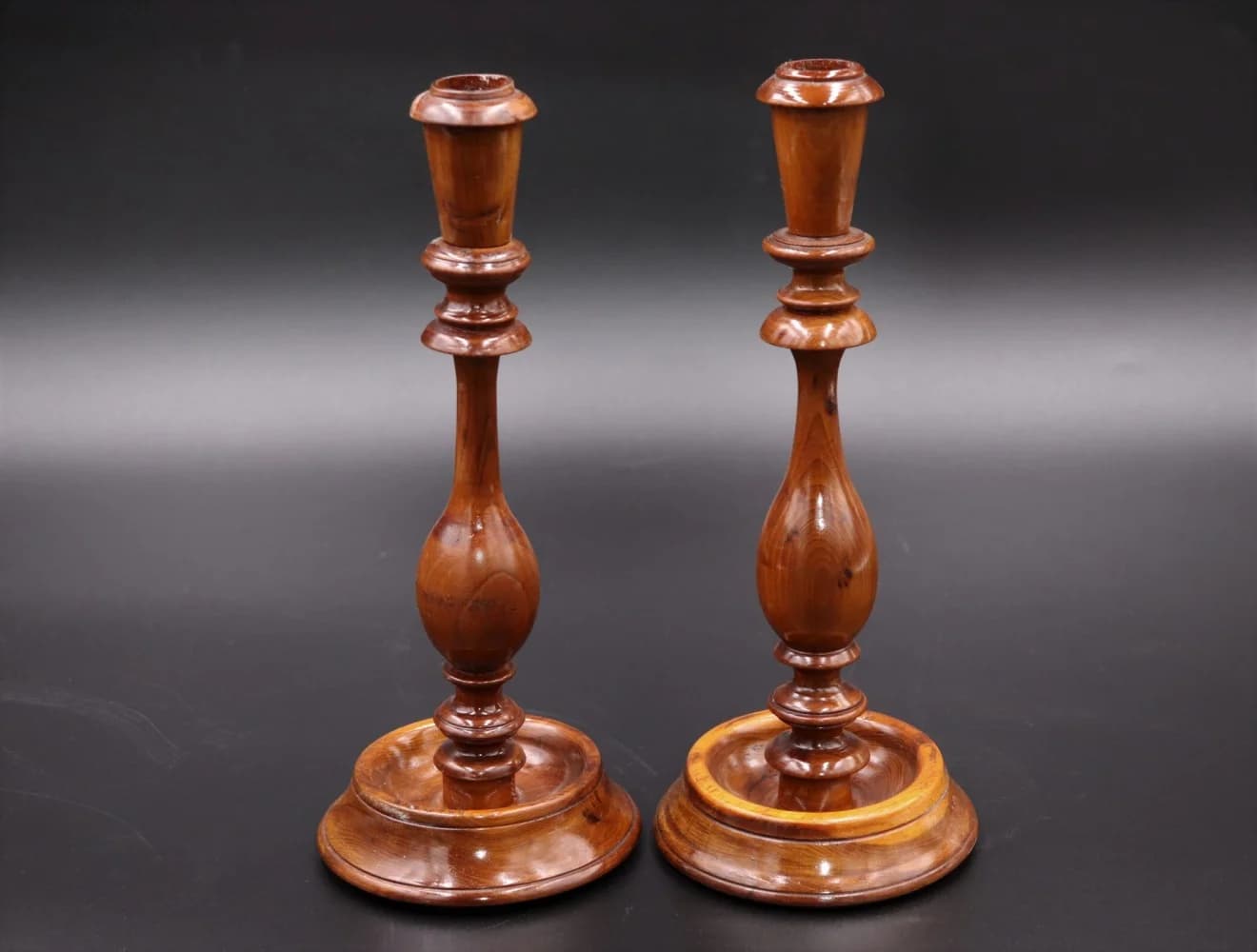 キャンドルスタンド|木製・1930年代 挽き脚のペア 26cm