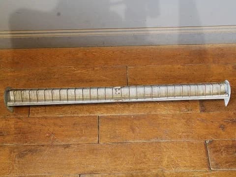 バードフィーダー|1930年代 金網の細長い餌台 100cm