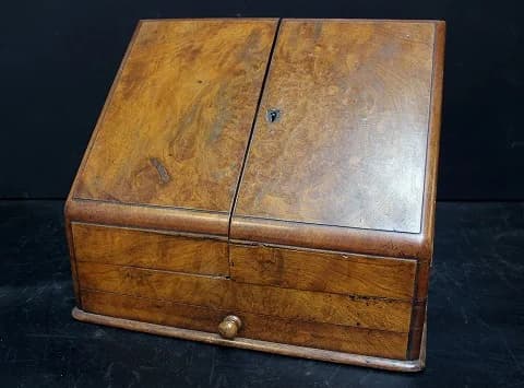 ライティングボックス|ウォルナット材・1930年代 斜め蓋の書き物箱 36×30cm