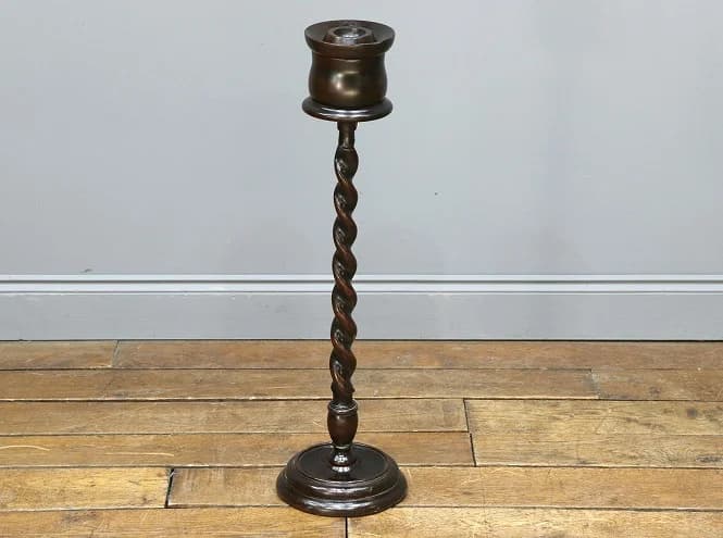スモーカースタンド｜オーク材・1930年代 バーリーツイストの支柱 高さ70.5cm