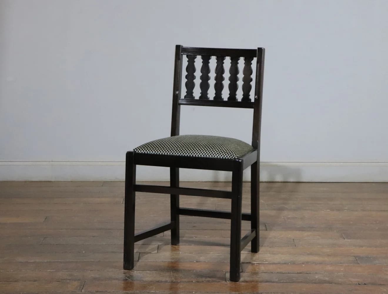 ダイニングチェア｜オーク材・エルム材・1950年代 オールドコロニアル ERCOL（アーコール）