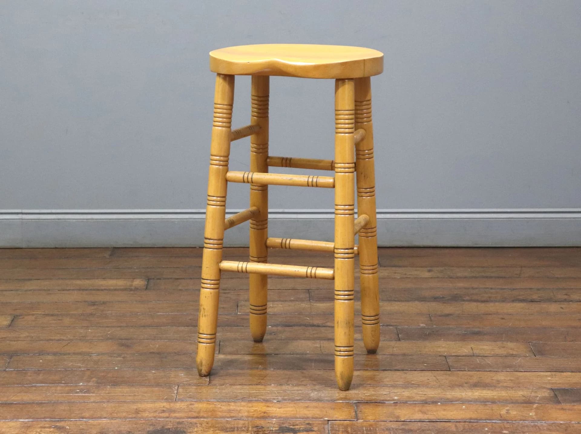 バースツール|ビーチ材・1930年代 サドル形の座面 高さ76cm