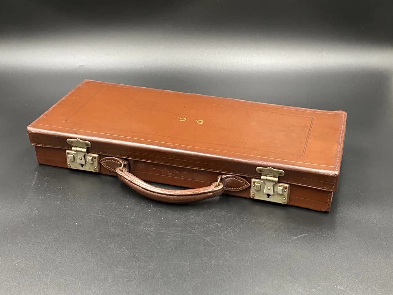 トランク|1930年代 「D.C.」のイニシャル入り 45×23cm