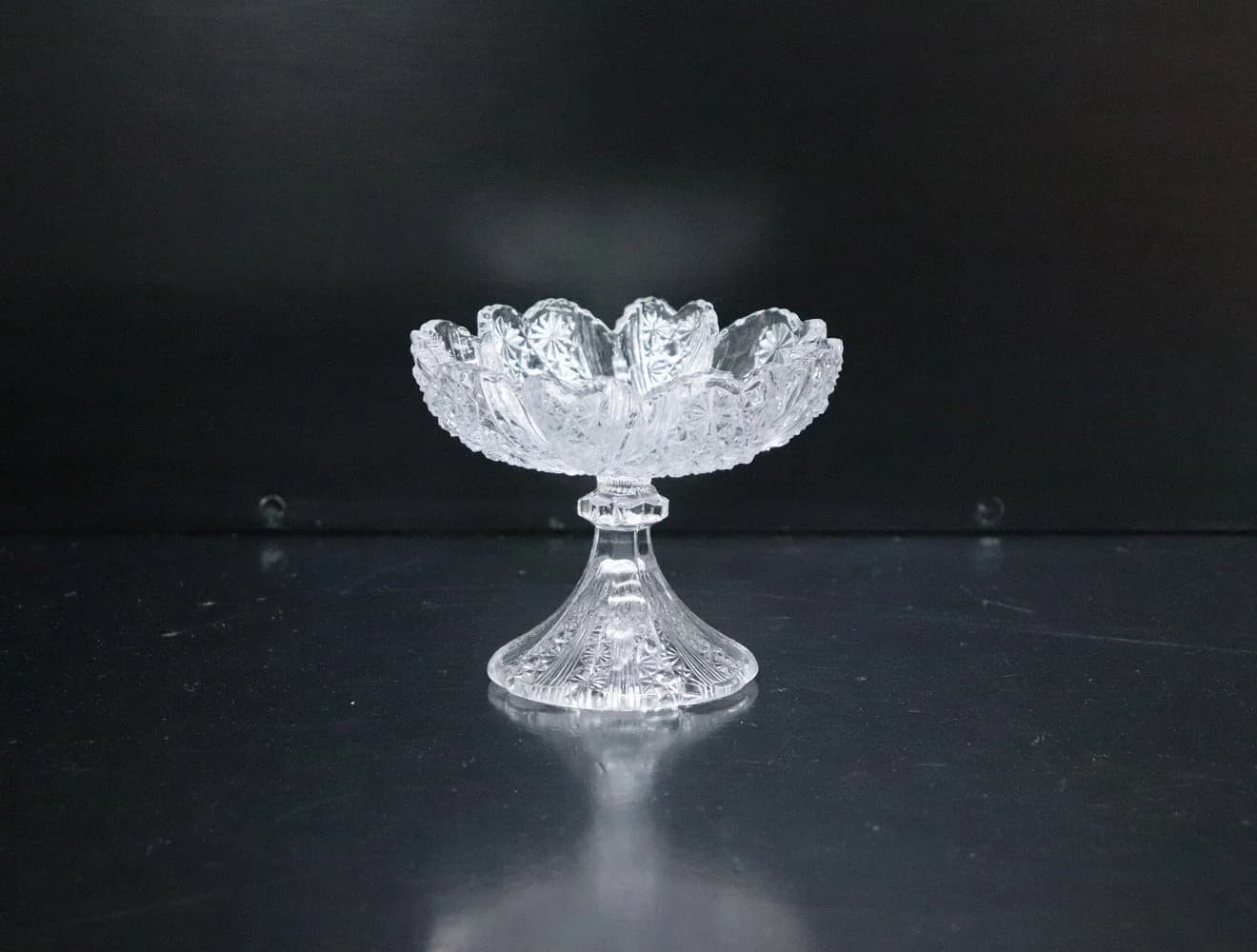 デザートカップ|1970年代 花びら形の脚付き 13cm