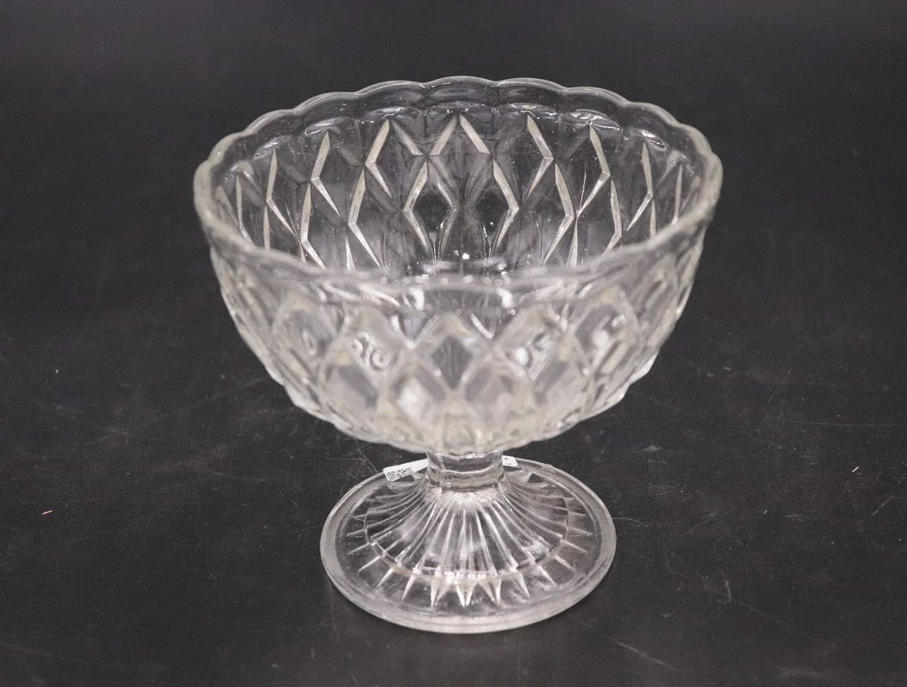 フルーツボウル|1970年代 ダイヤカットの脚付き 13.8cm