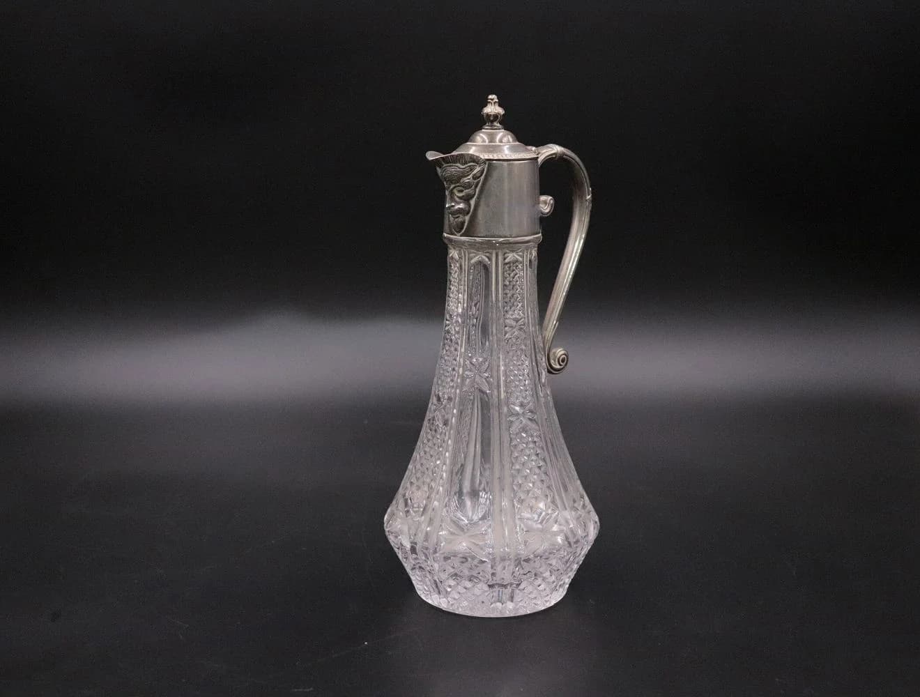 デキャンタ｜ガラス・1970年代 顔のレリーフ入り蓋 28.5cm