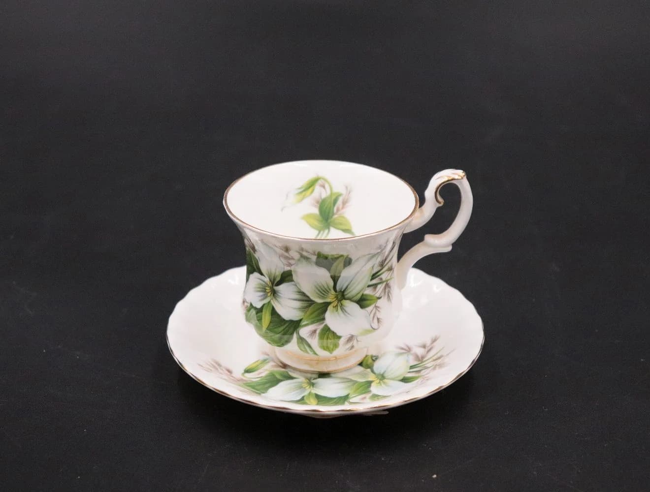 カップ＆ソーサー｜トリリウム ROYAL ALBERT（ロイヤルアルバート）