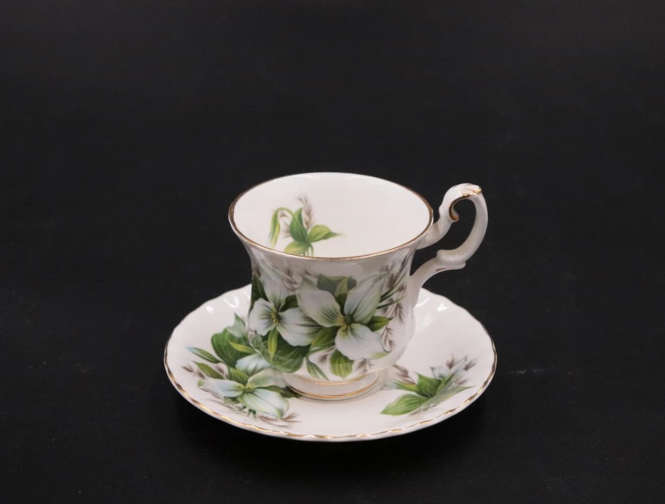 カップ＆ソーサー｜トリリウム ROYAL ALBERT（ロイヤルアルバート）