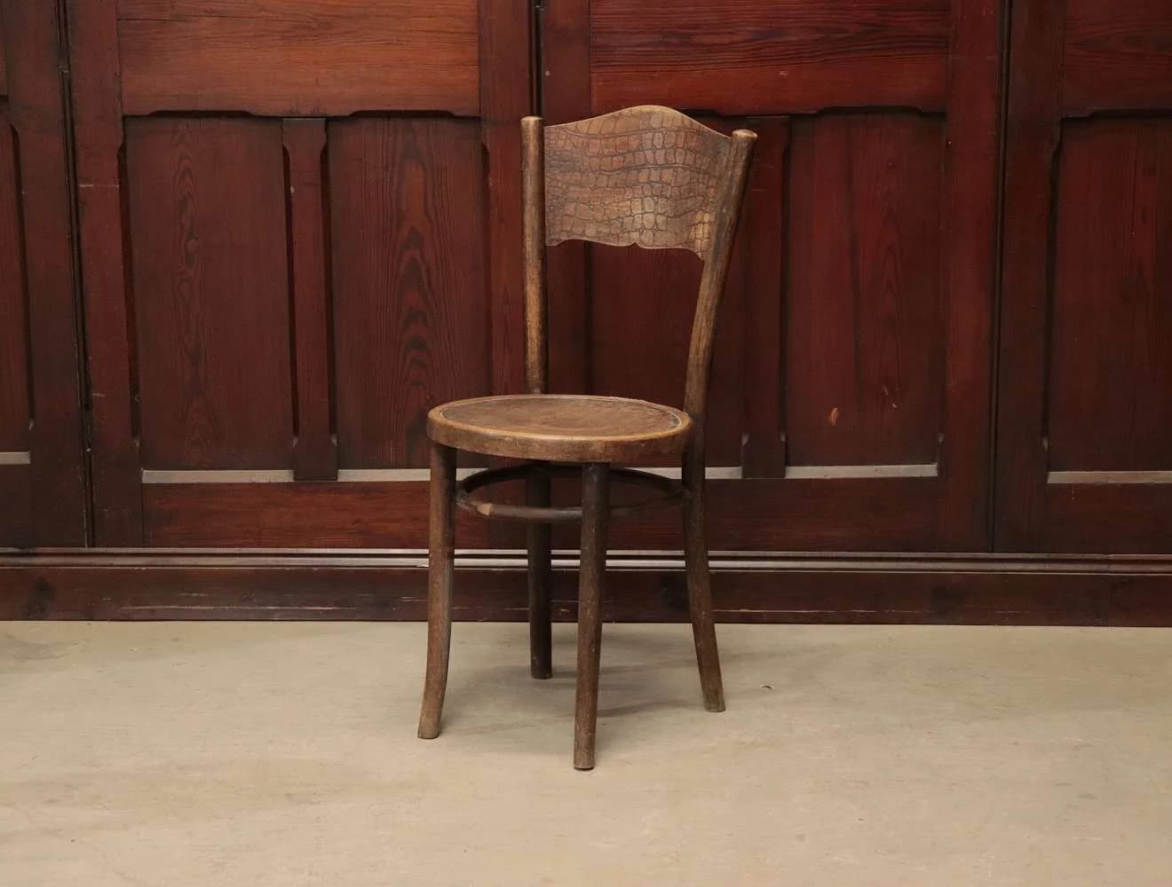 ベントウッドチェア｜ブナ材・1930年代 曲木家具の元祖 THONET（トーネット）