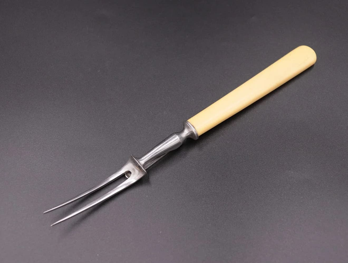 ミートフォーク｜クリームイエローの柄 25.5cm