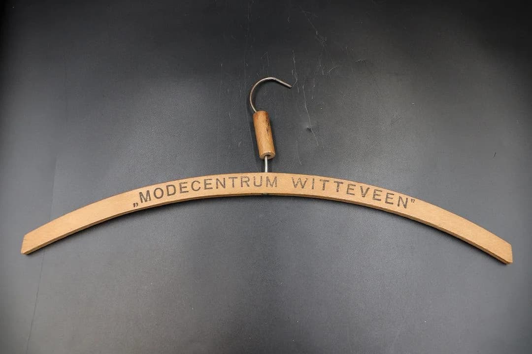 ハンガー｜木製・1930年代 MODECENTRUM WITTEVEEN 幅42cm