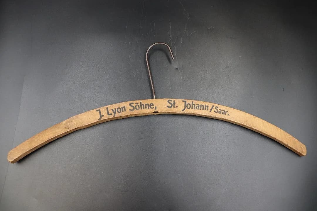 ハンガー｜木製・1930年代 J. Lyon Söhne 幅42cm
