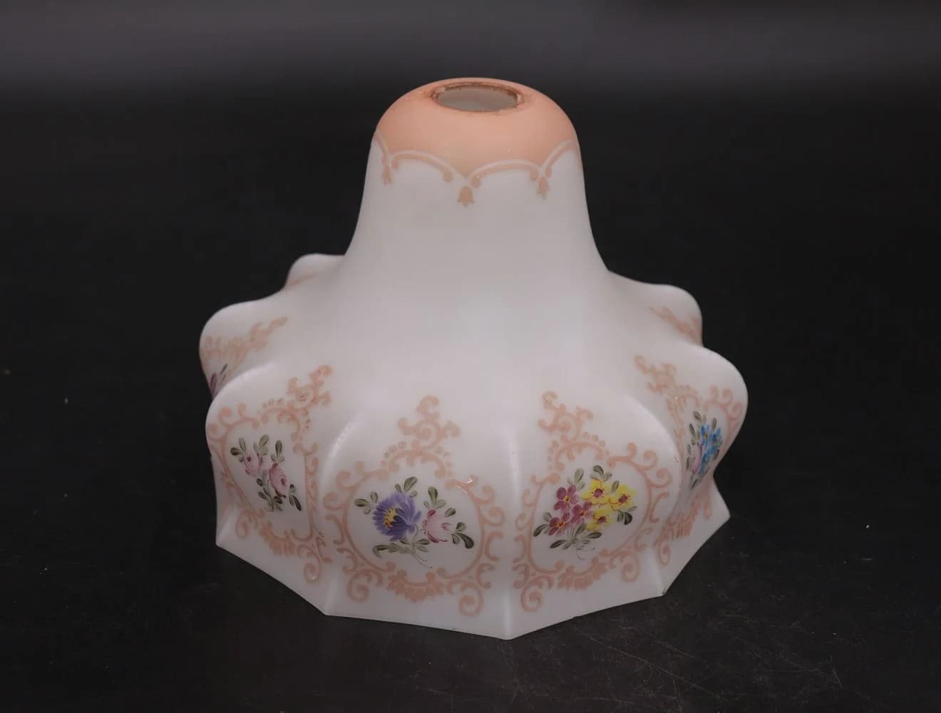 ガラスシェード｜1930年代 アラベスクと色とりどりの花 径21cm