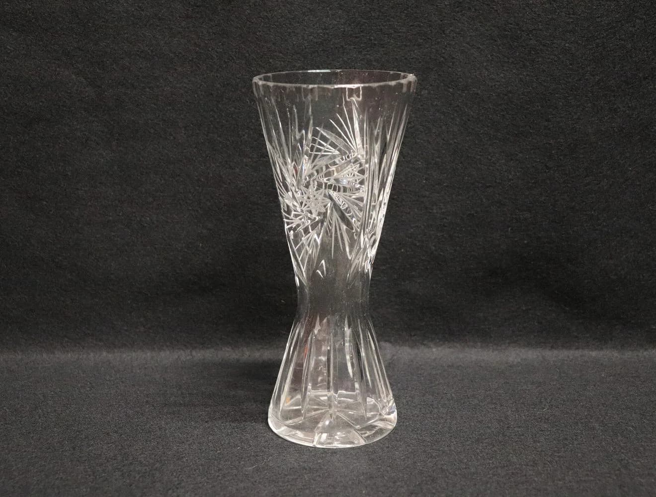 フラワーベース｜ガラス・1970年代 花火のようなカットの広口 20.5cm