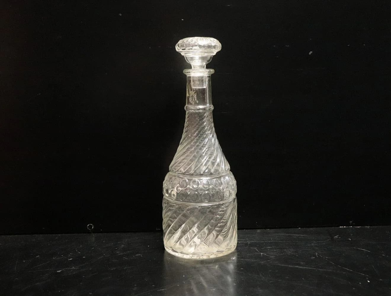 デキャンタ|ガラス・1970年代 斜めの流れるカット 29cm