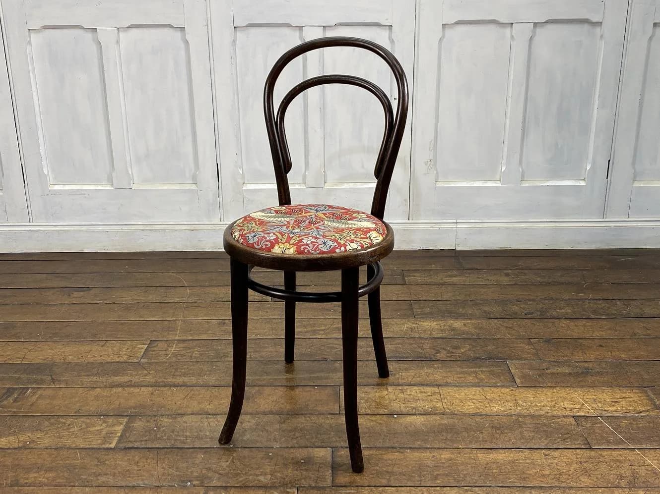 ベントウッドチェア｜ブナ材・1930年代 モリス「いちご泥棒」張りのバルーンバック THONET（トーネット）