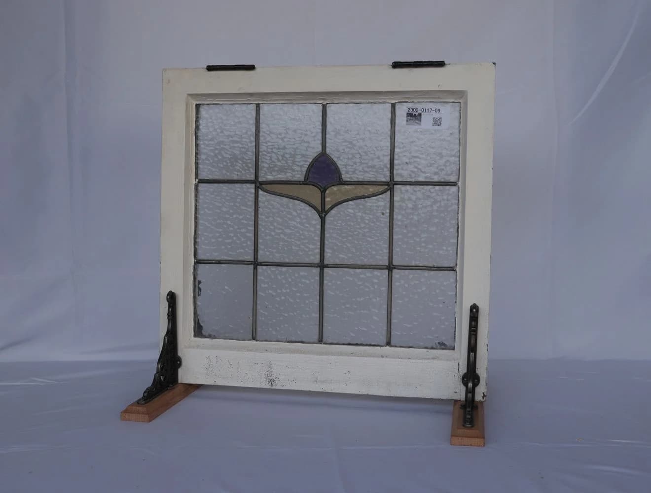 ステンドグラス｜1930年代 格子と中央の紫の蕾 52.5×50.5cm
