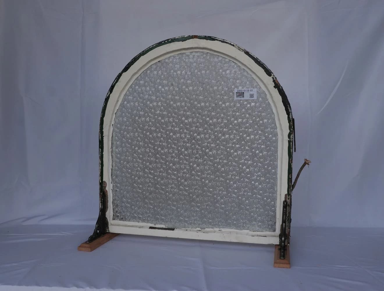 ステンドグラス|1930年代 アーチ形の型板ガラス窓 65×66.5cm