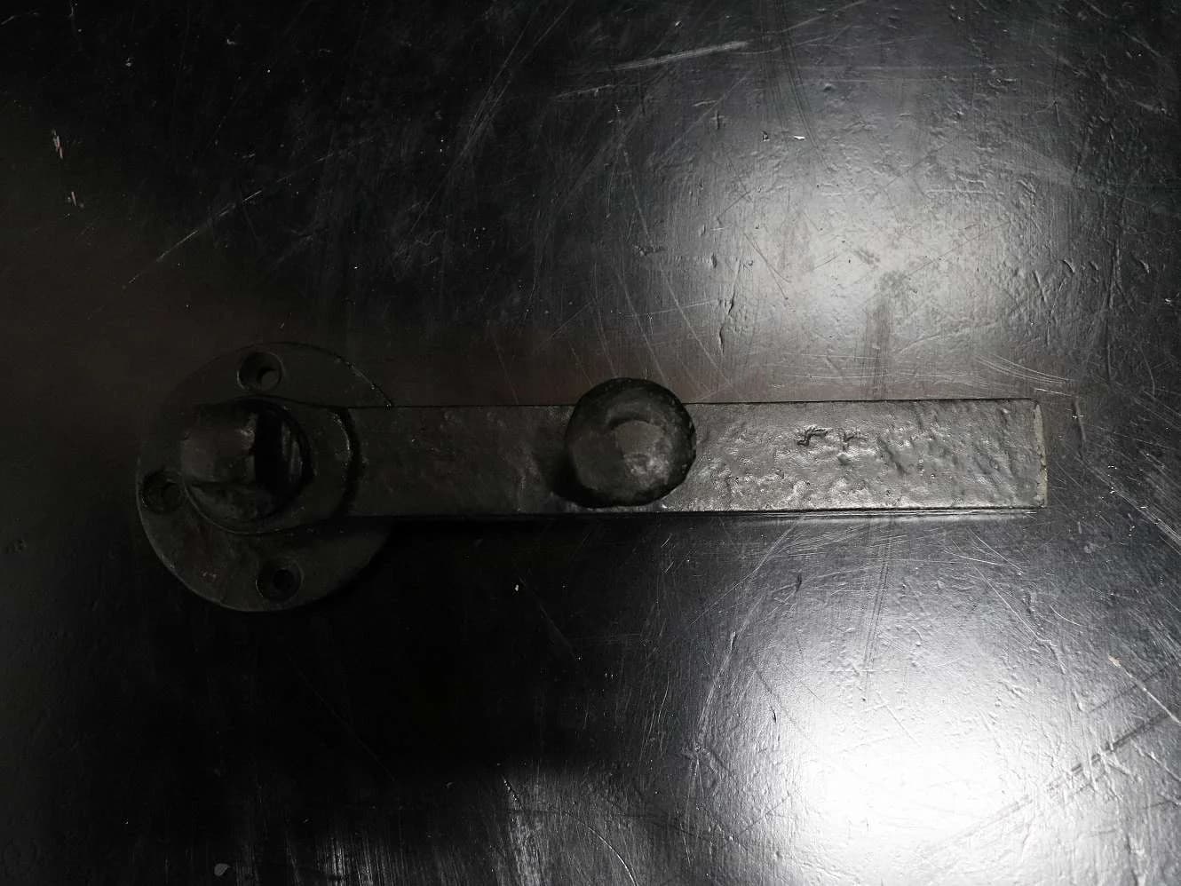 ゲートラッチ｜アイアン・1920年代 黒塗装の直線的な意匠 22cm