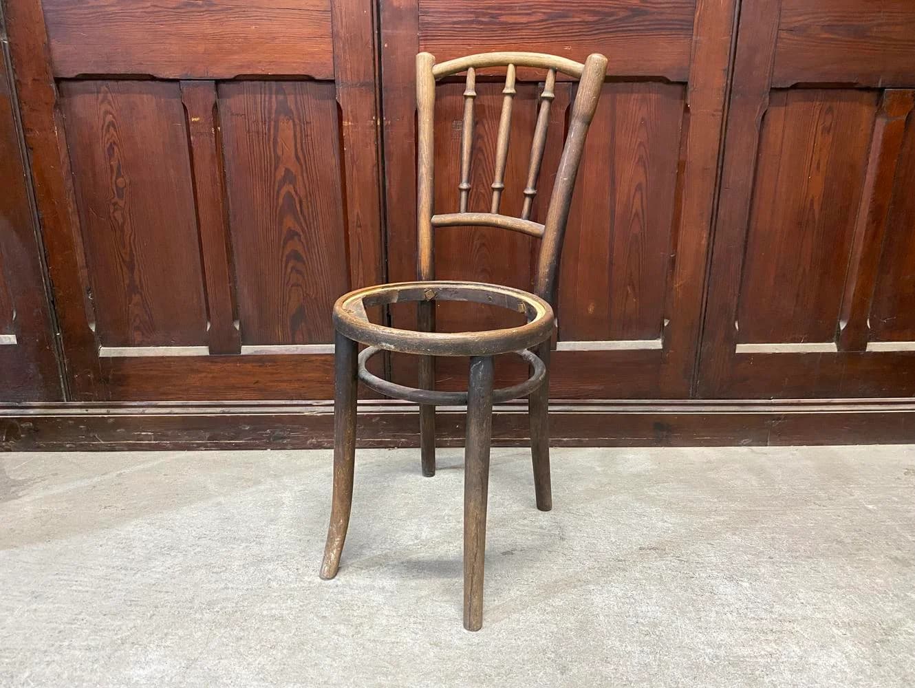 ベントウッドチェア|ブナ材・1920年代 カフェチェア THONET(トーネット)