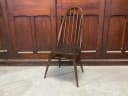 クエーカーチェア｜ビーチ・エルム材・1960年代 濃色仕上げのスポークバック ERCOL（アーコール）
