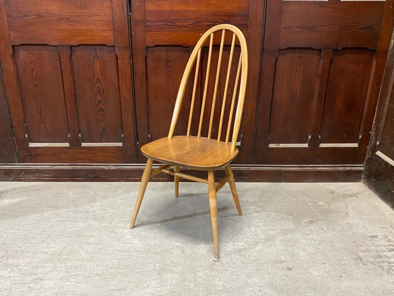 クエーカーチェア｜ビーチ材・エルム材・1960年代 ゆったり座れる一脚 ERCOL（アーコール）