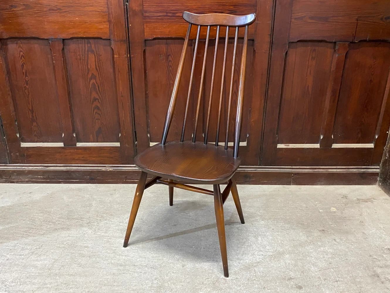 ゴールドスミス チェア|ブナ・エルム材・1960年代 濃色仕上げ ERCOL(アーコール)