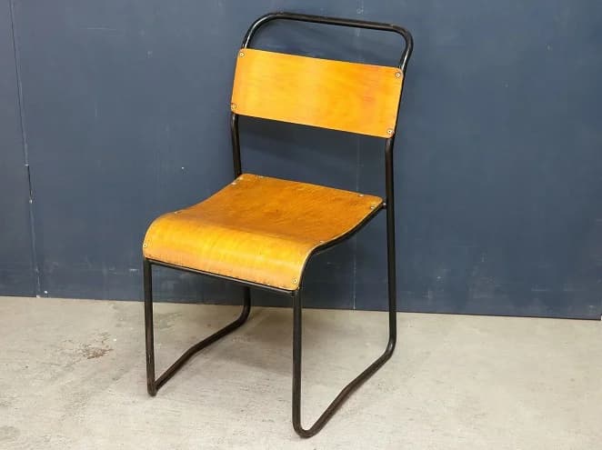 スタッキングチェア|スチール・ブナ材・1960年代 積み重ね式のヴィンテージ椅子