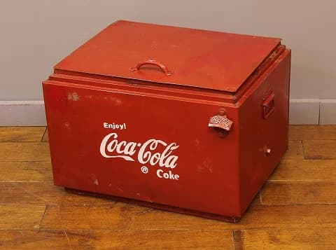 クールボックス|コカ・コーラの赤いメタル 55.5×38cm