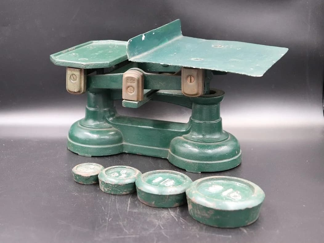 キッチンスケール|1930年代 グリーンの分銅付き天秤