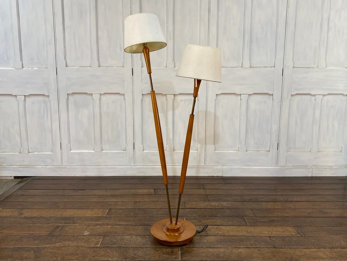 フロアスタンド|1960年代 V字に開く二灯 高さ125cm